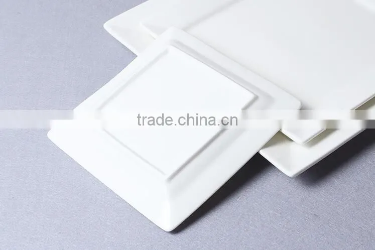 Customized white ceramic kitchen plates and bowls set