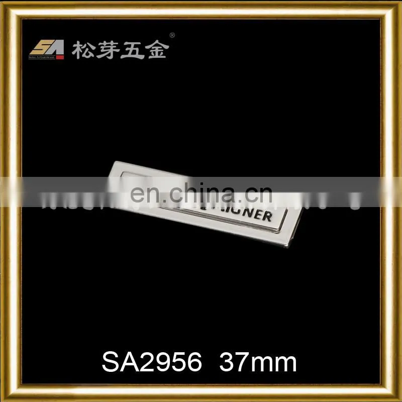 Customized high quality engraved logo metal lables for clothing