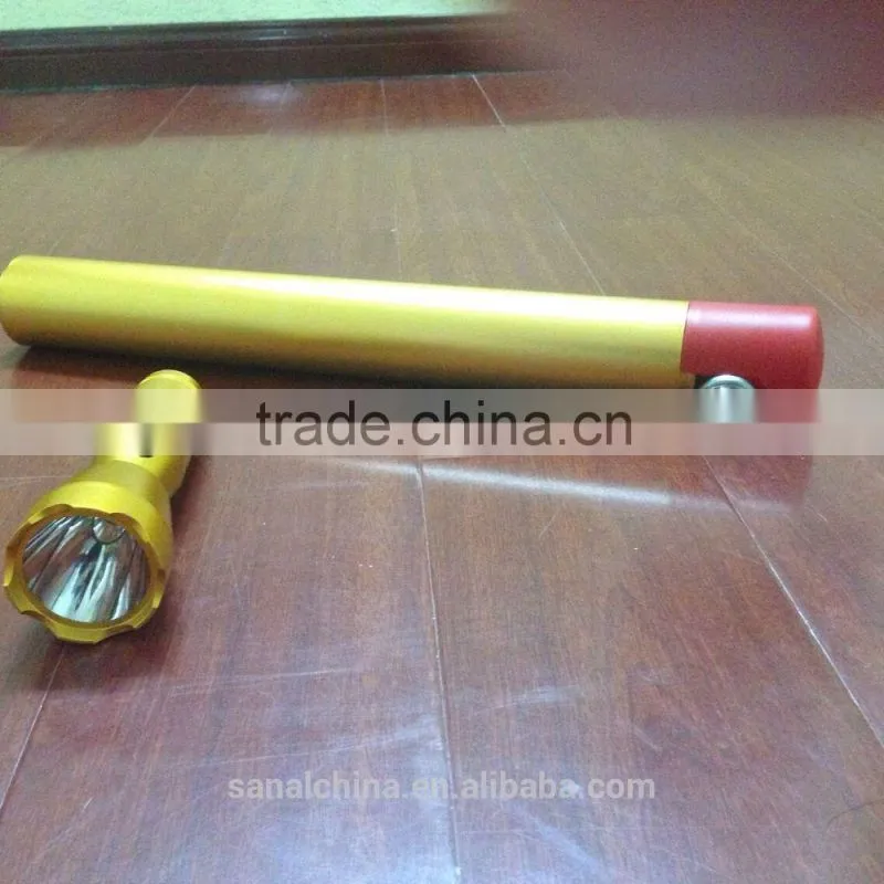 Small fire extinguisher with flash light