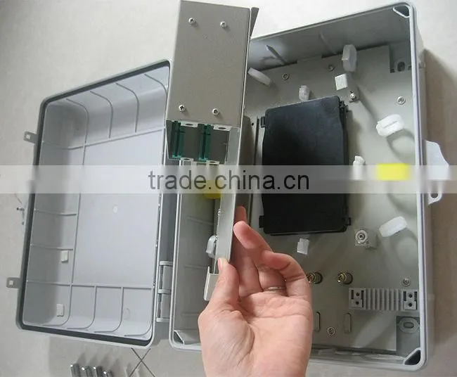 Telecommunication fiber terminal boxes