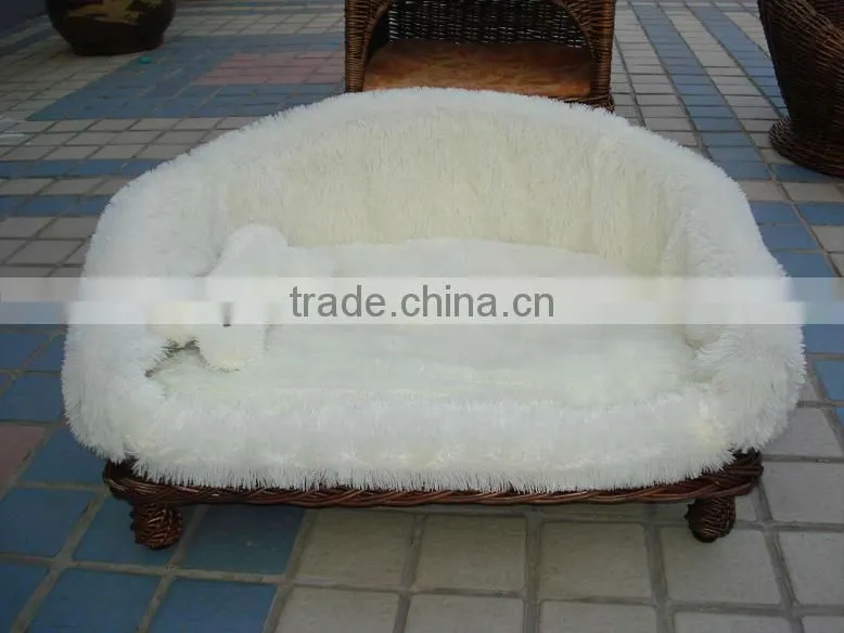 wicker pet basket with liner