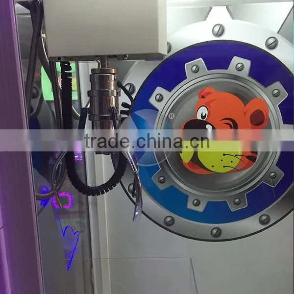 arcade kids coin operated game machine toy crane claw vending game machine for sale