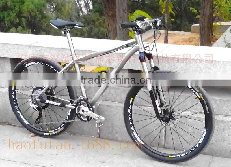 Titanium bike frame and titanium alloy bar handbar