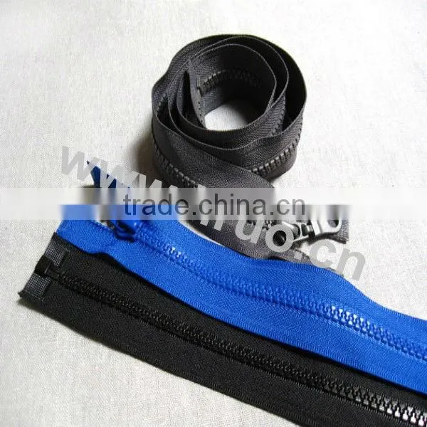 100% Black Resin Zipper