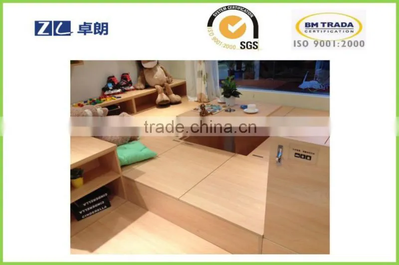 Lifting column for tatami adjustable by hydraulic