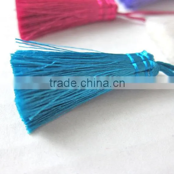 Fashion Custom Colorful Women's cotton red tassel for bag decoration