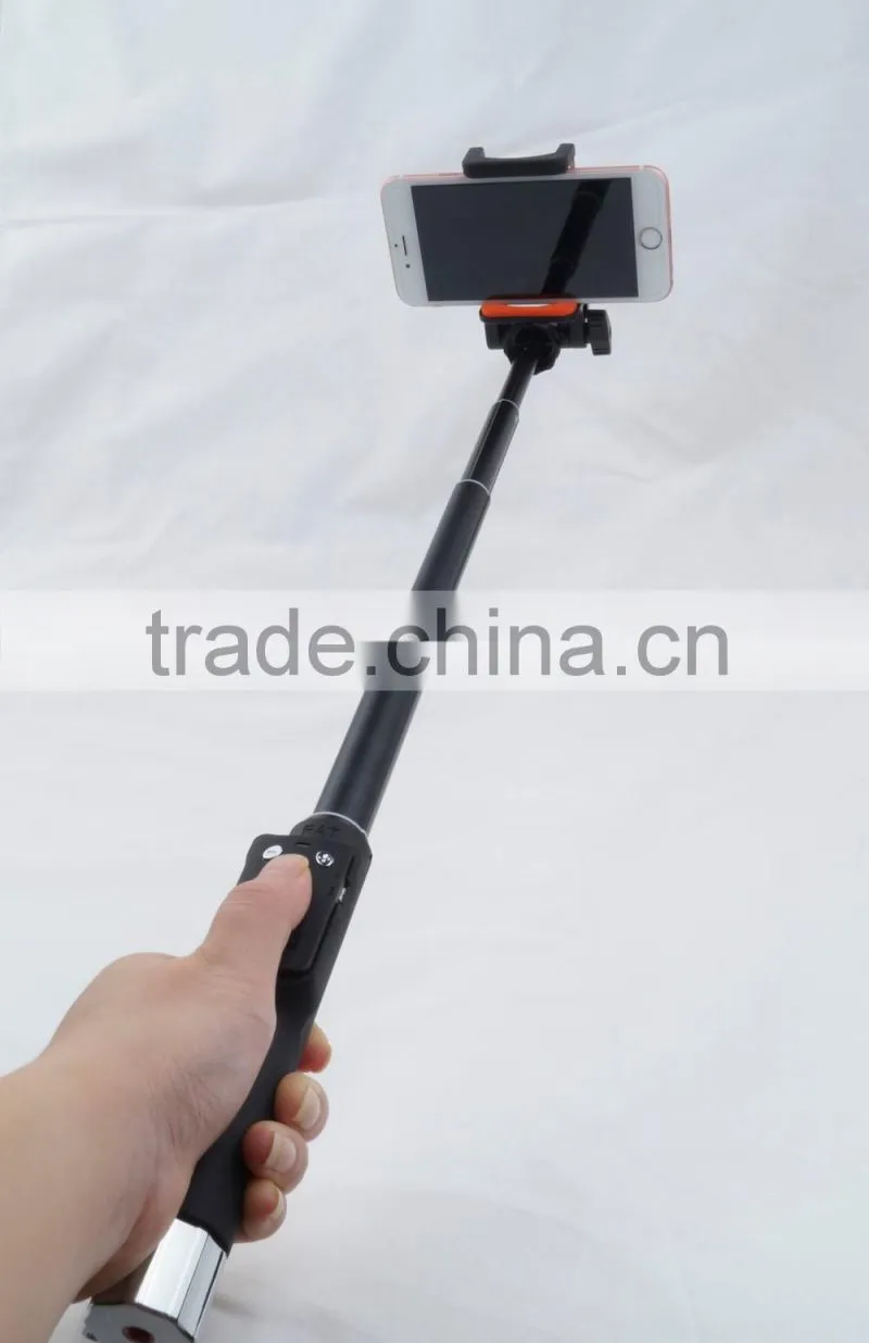 New wholesale monopod selfie stick with bluetooth shutter button YT888