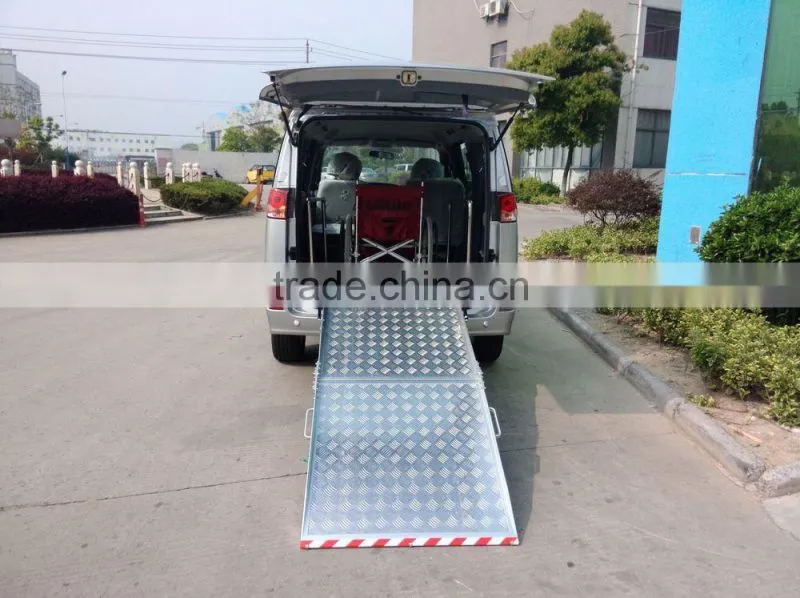 China famous BMWR-2 Aluminum Manual Folding Ramps for van and minibus