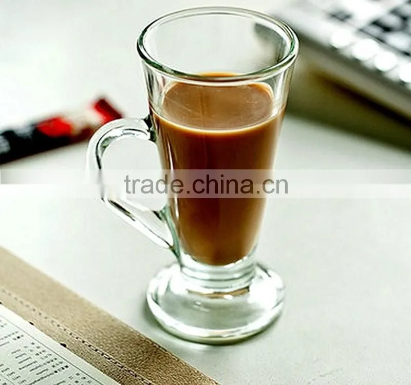 clear glass coffee mug with handle