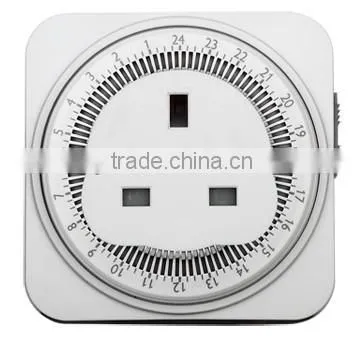 220-240V mechanical daily plug in timer