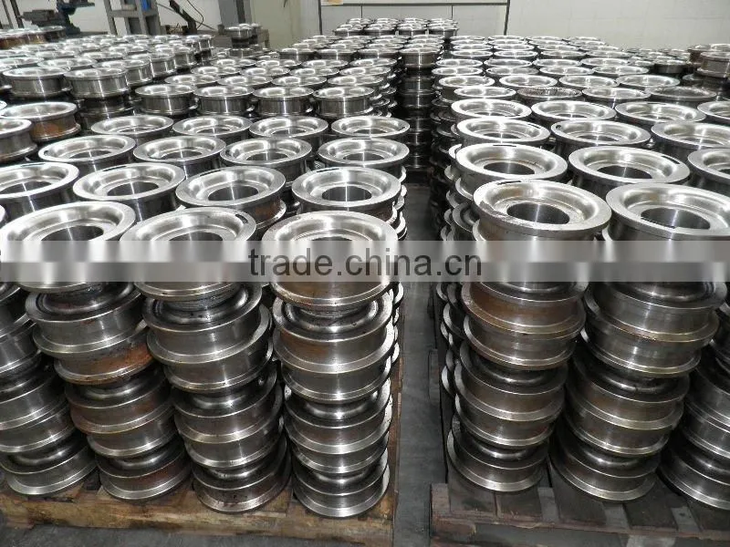 High Quality D30 D40 D45 D50 D65 D85 D5B D8N D8R D6MXL Bulldozer part track roller/bottom roller/lower roller