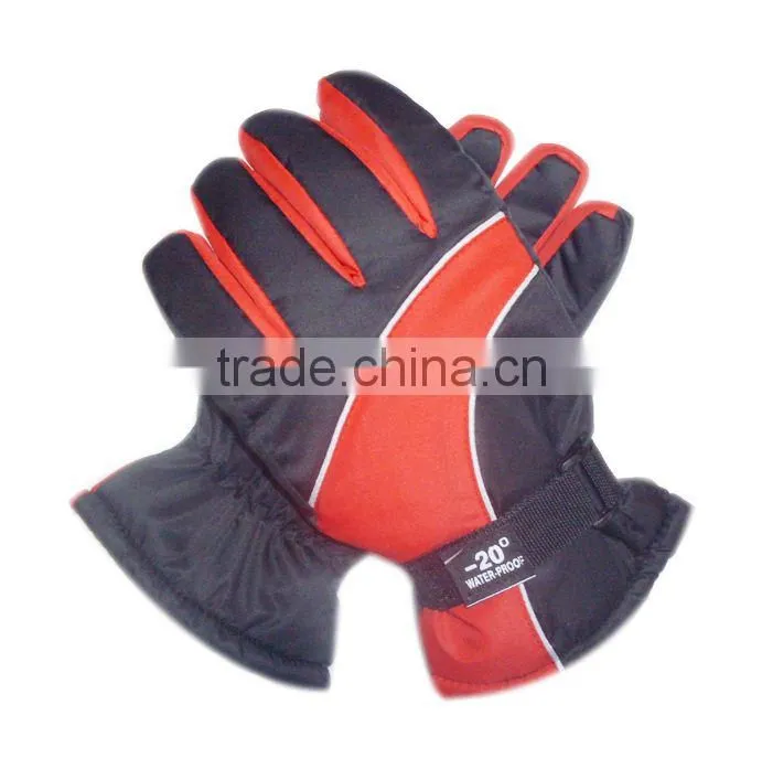 2014 Fashion Cheap Winter Warm Ski Gloves With Red Color