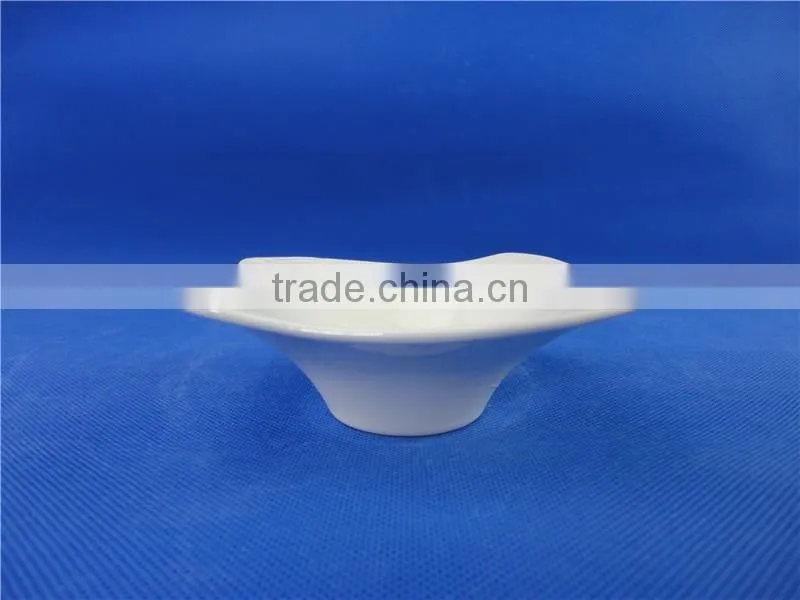 stock small white ceramic dish hot selling ceramic dinner set for children