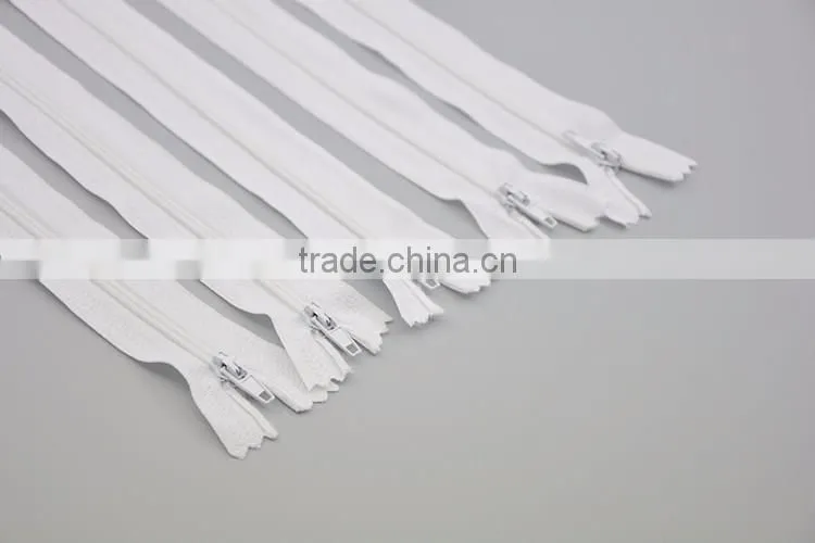 High Quality No.#3 20 cm Auto Lock Close End White Nylon Zipper