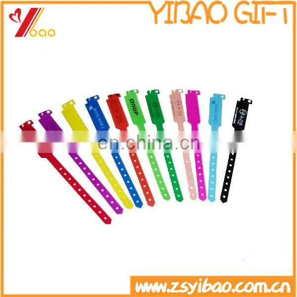 Custom promotional silicone bracelet with logo silver print with metal part can laser logo on it
