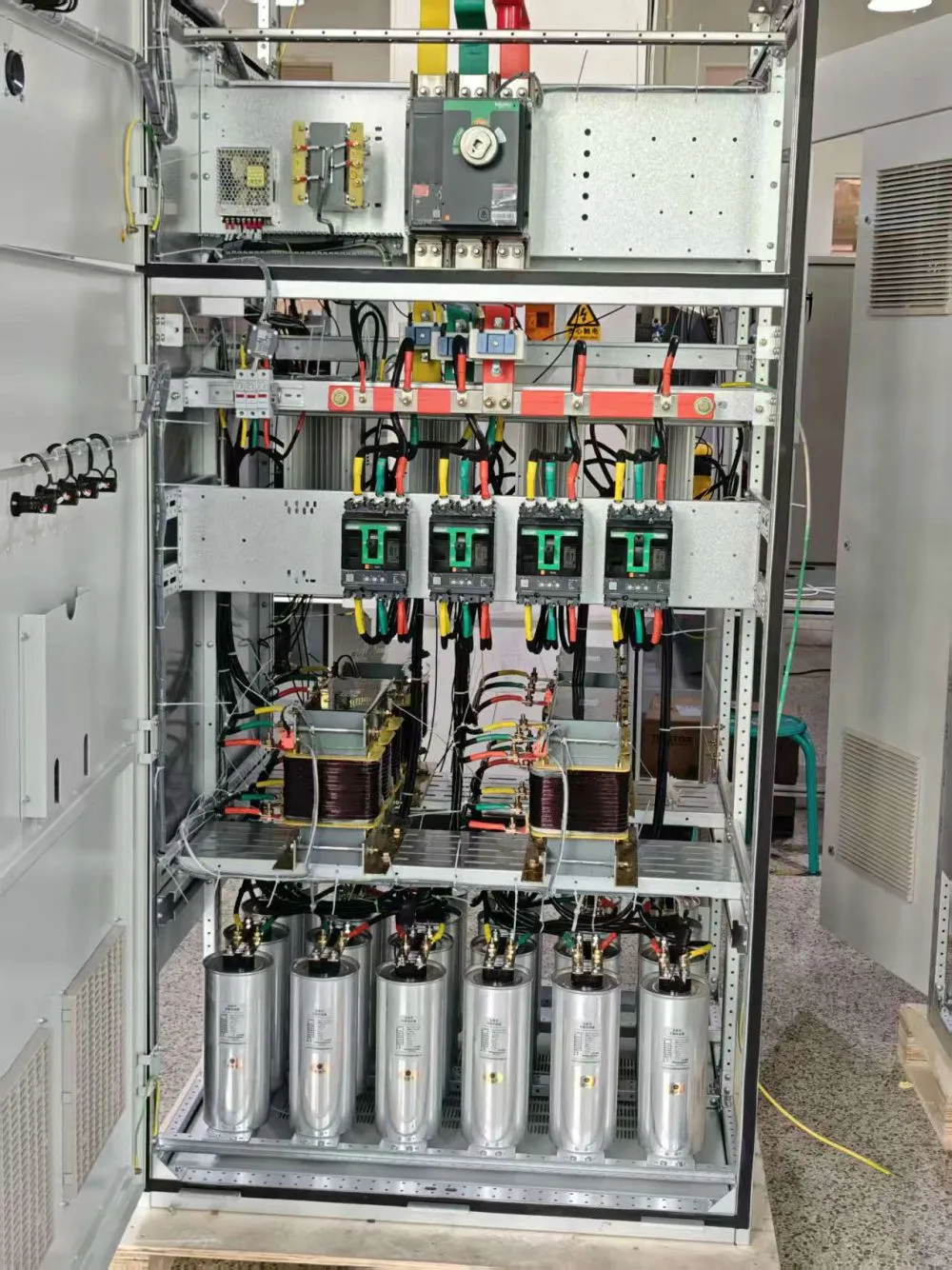 Thyristor Switched Capacitor Bank (TSC) | Intelligent Reactive Power Compensation