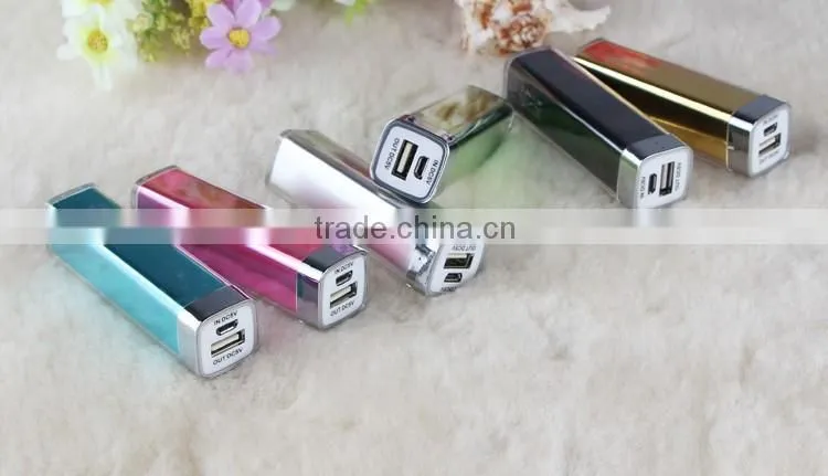 Mini 2600mAh External Battery Pack Compact "Lipstick" Size USB Universal Portable Power Bank Charger