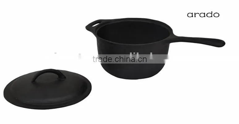 cast iron sauce pot with lid