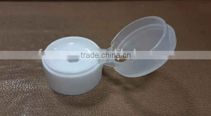 Automatic plastic cap assembly manufacturing machine