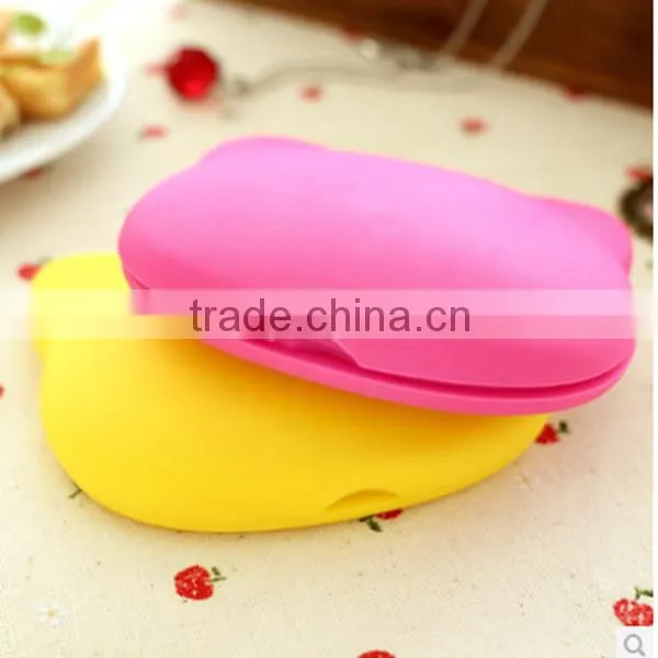 2014 cheap novelty pocket make-up silicone mirror for promotional gift