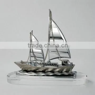 Wholesale 3d engraved sailing boat model for shipping campany office table decoration gift