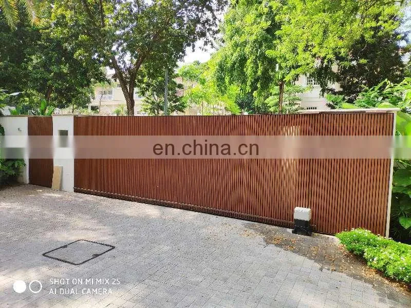 New Design Square Tube Wooden Profile Aluminum Main Gate For Decoration