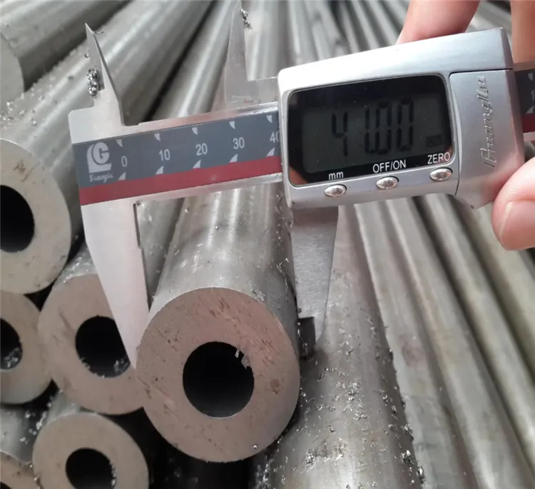 Sufficient Stock Cold Drawn Carbon Steel Pipe Hot Rolled Seamless Random Length for Wholesale