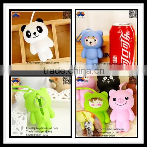 Fashionable customized good quality PVC soft rubber key cases