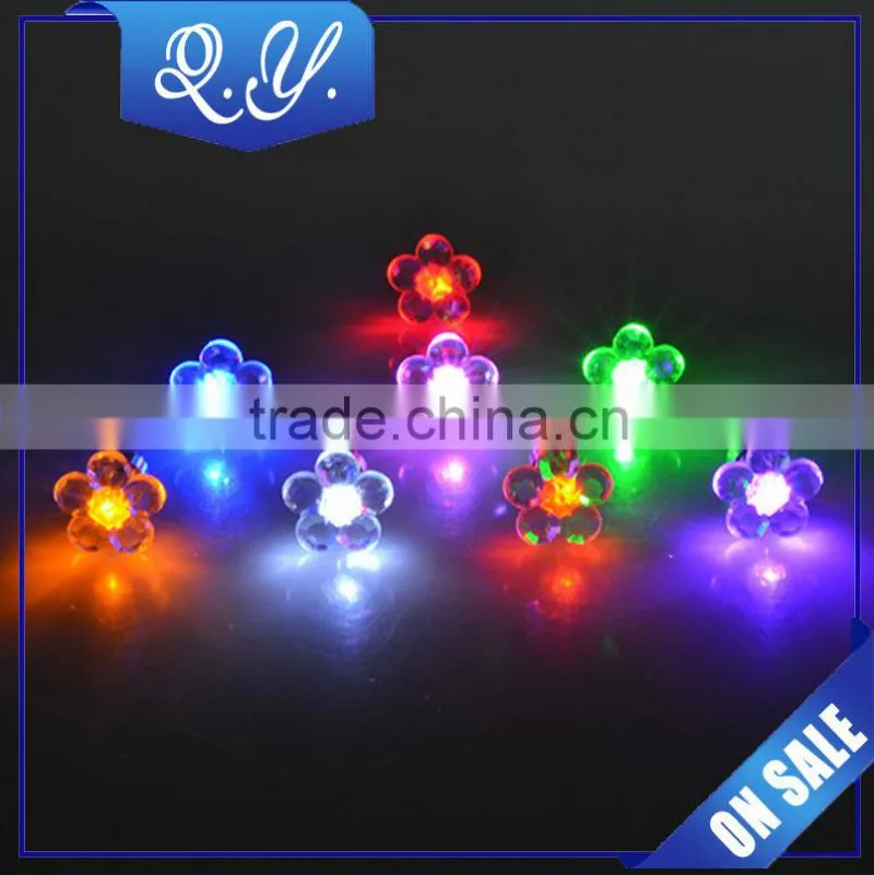 LED Gifts Good Gifts for Girls Birthday / Christmas Gifts Flashing Light Earrings Wholesale