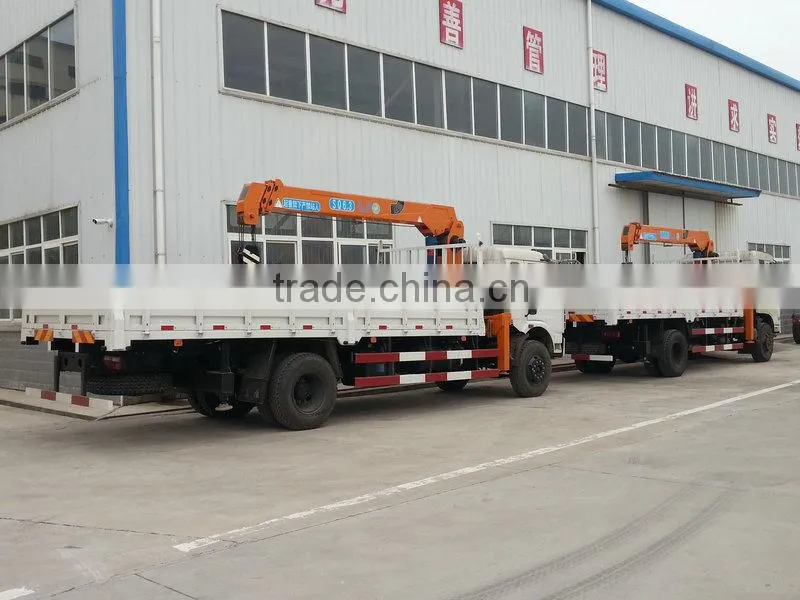6.3ton timber crane on truck, Model No.: SQ6.3S3, hydraulic crane with telescopic arms