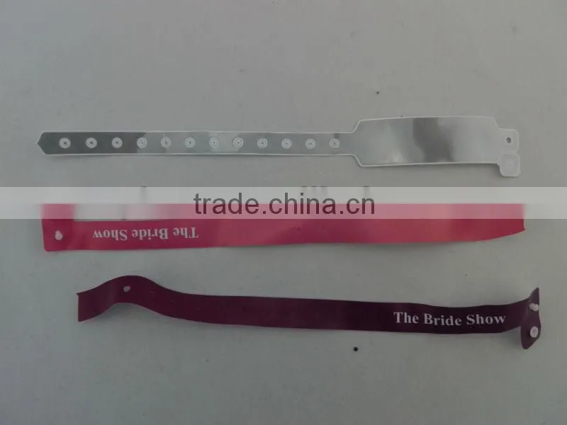 2013 Promotional 0.3mm reflective PVC disposable wrist bands