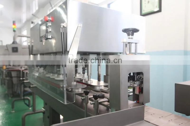 Automatic bottle capping machine