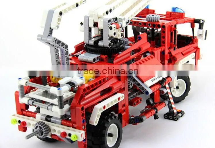 Decool bricks 3323 Exploiter 1036Pcs Fire engine model bricks toys Building bricks Blocks Toys