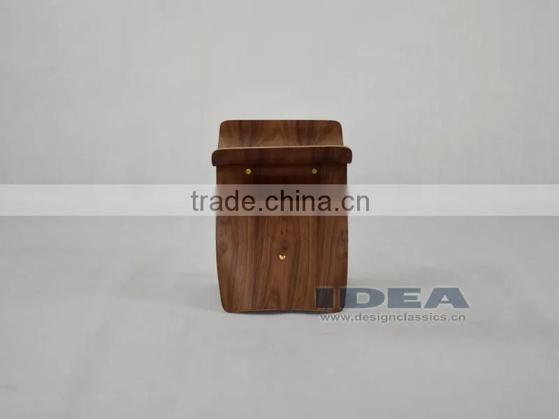Replica Sori Yanagi Butterfly Stool - Walnut