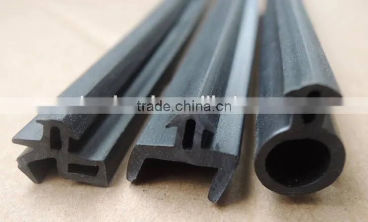China Maunfacture Black Plastic PVC Sealing Strips