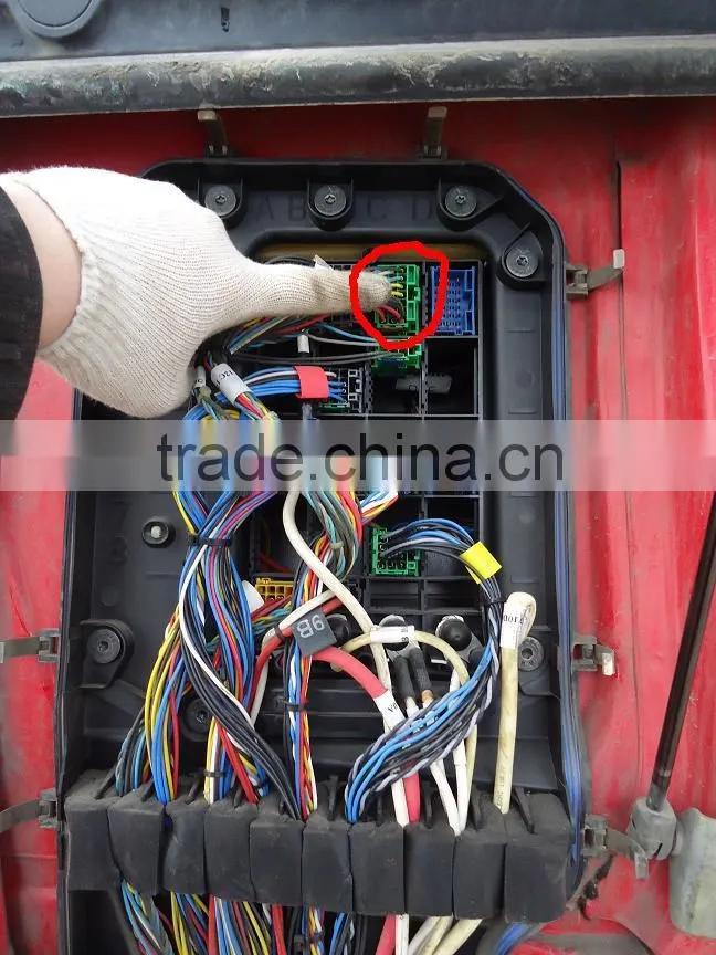 Original Truck Adblue Emulator Box 8 in 1 with Nox Sensor for Mercedes MAN Scania Iveco DAF Volvo Renault and Ford