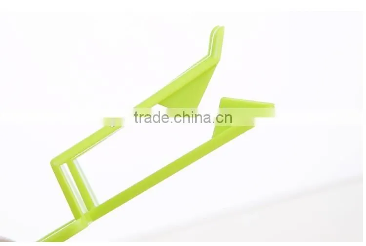 Plastic garbage bag non slip clip