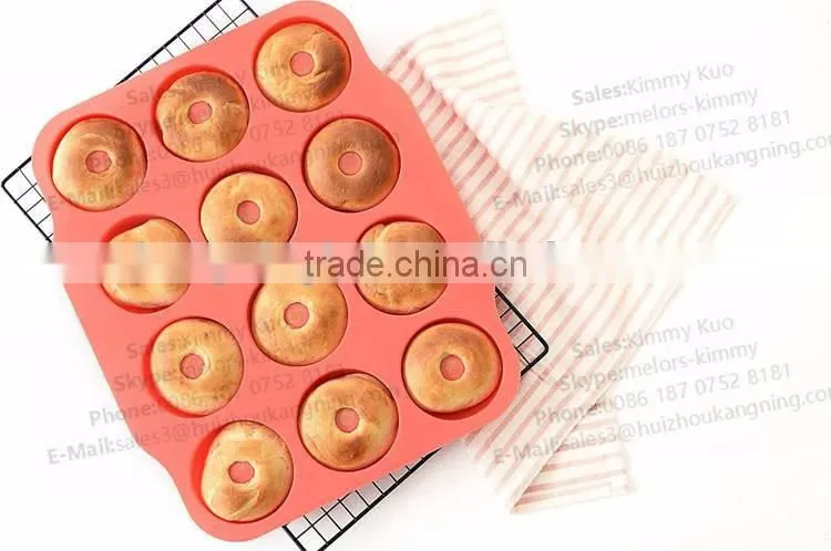 Hot Selling 12 Cup BPA Free Non-stick Silicone muffin pan baking pan