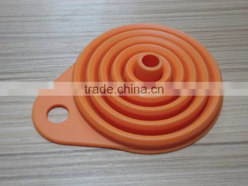 Newest promotional kitchen untensil tool silicone collapsible funnel