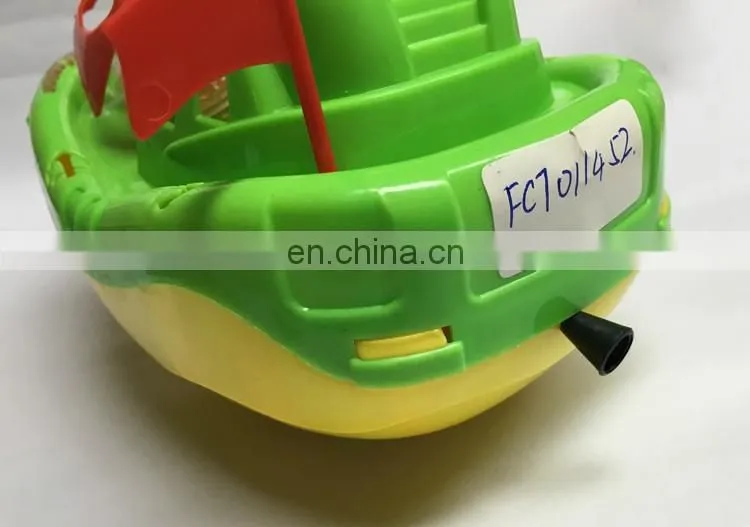 Plastic boat pull line candy toy with light