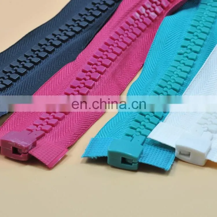 Newest Promotional Colorful Nylon Teeth Water Repellent Waterproof YKK Zipper at Various Colors/Lengths