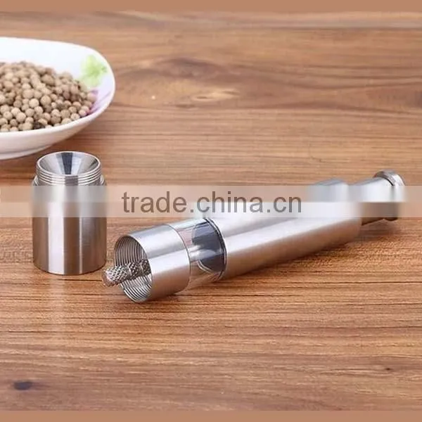 Classic Salt and pepper stainless steel mill grinder set sleek design for outdoor BBQ manual mini salt& pepper mill