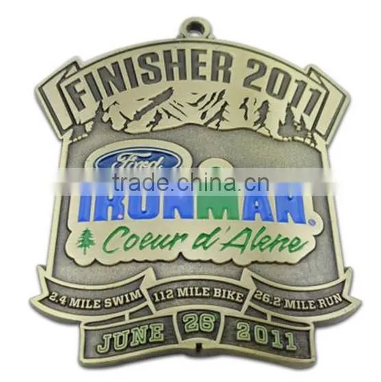 2015 new design customized pin badge