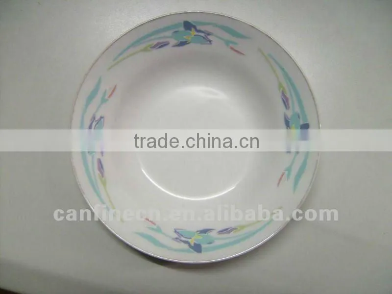 cheap white ceramic dinner plate with flower design / round ceramic porcelain flat plate