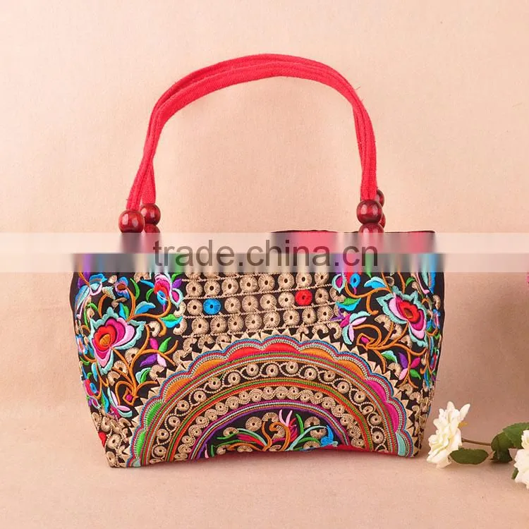 Cheap samll handbag made in China fashion woman ethnic embroidery handbag for wholesale