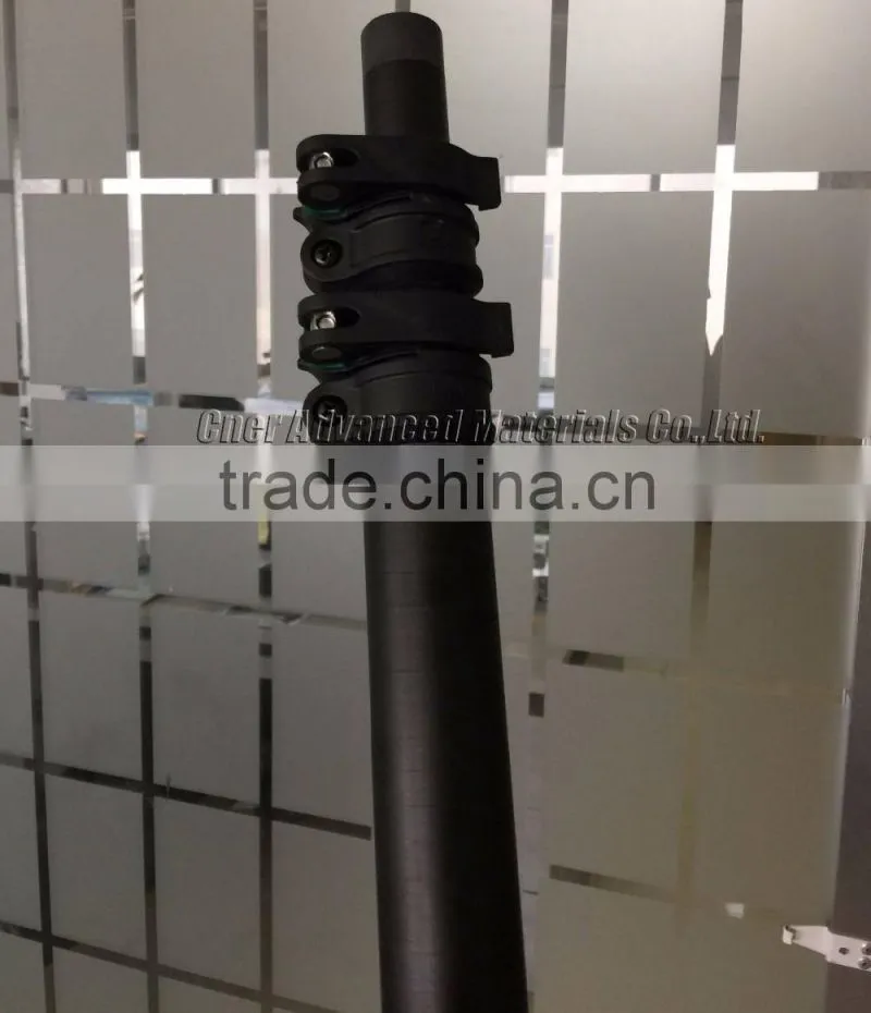 Window cleaning carbon fiber water fed pole with locking mechanism