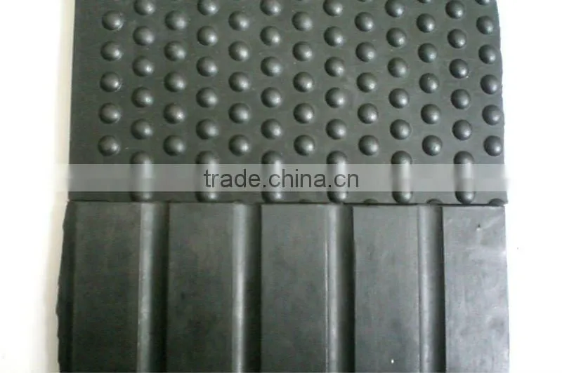 1.22m x 1.83m(width x Length) cow horse trailer rubber mat