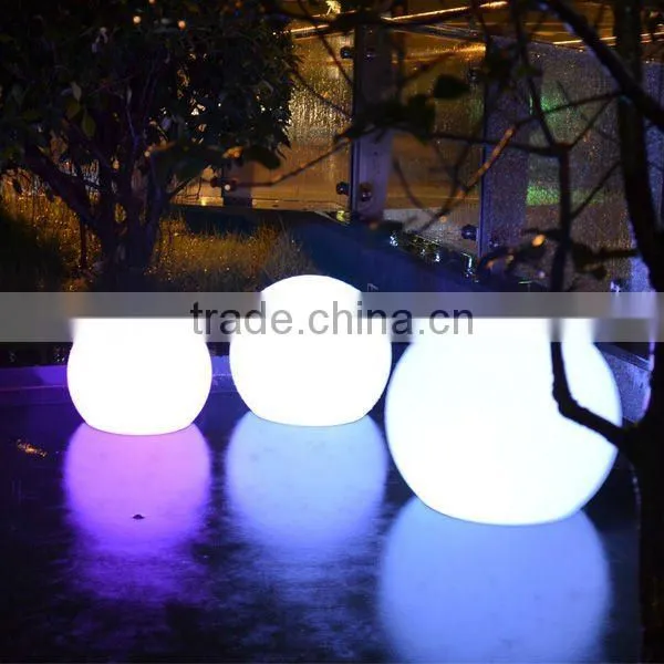 outdoor different size magic led light up swimming pool ball light/ PE material led waterproof floating ball with hook