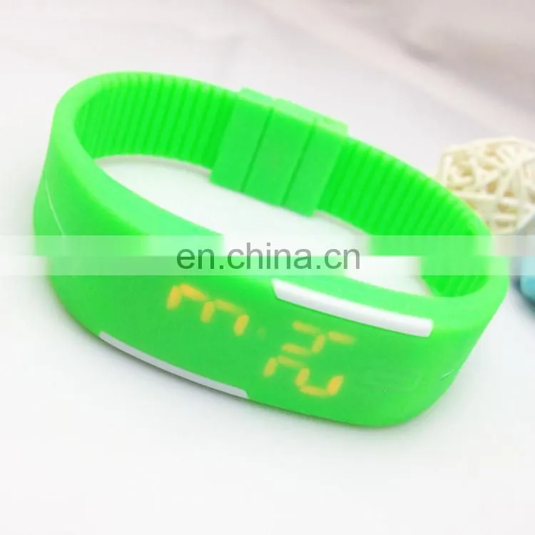 2015 new waterproof sports wrist watch kids waterproof sport watch