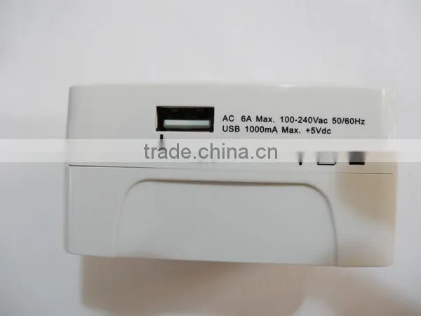 OEM best-Selling travel power adapter with 2 usb charger
